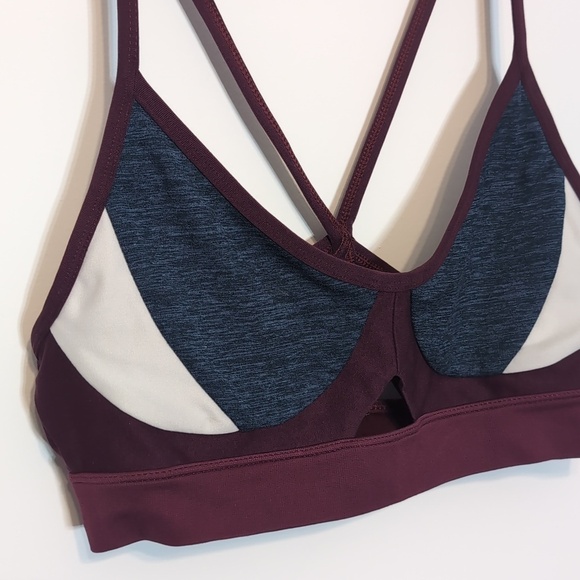 Under Armour Sports Bra - Picture 2 of 5